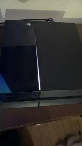 Vendo ps4 D.E.S.T.R.A.V.A.D.O