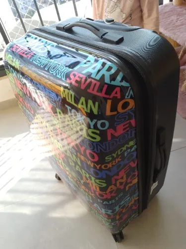 Mala de viagem 46x29x66cm 4 rodinhas 360 usada