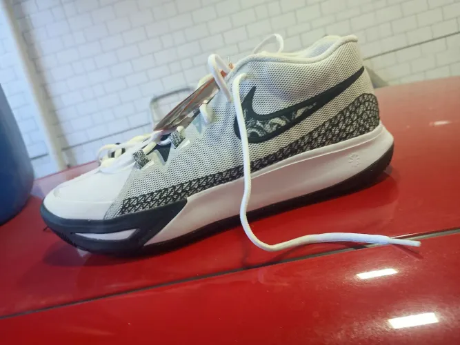 Tenis Nike Kyrie Flytrap 6 Masculino