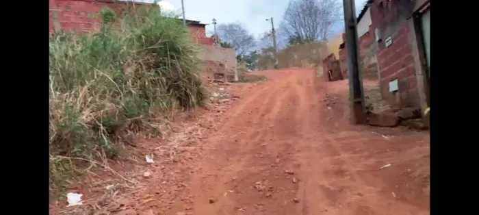 Procuro terreno em Canasvieiras, inglese do Rio Vermelho com vista mar.