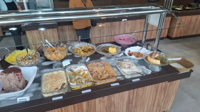 Buffet pista fria,saladas,sobremesas,etc