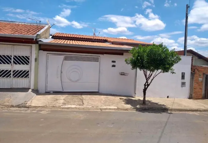 ES- CASA EM ÓTIMO ESTADO PARARANGABA