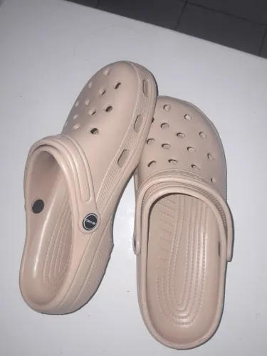Babucha na cor creme número 40/41