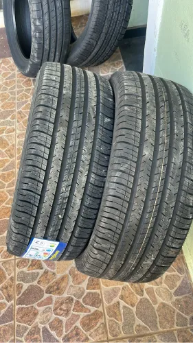 PNEUS GOODYEAR 235/55/R18