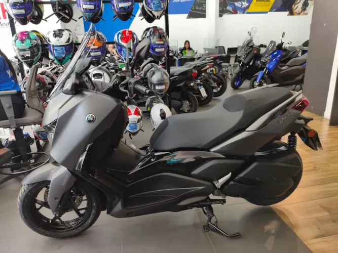 Xmax 300 0 km 2026/2026