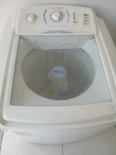 Linda máquina de lavar Electrolux 12kilos gigante