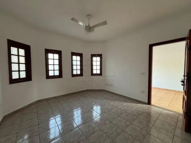 Casa residencial para locação no bairro Vila Omar em Americana, SP