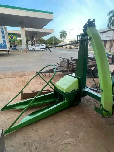 Vendo ensilhadeira/forrageira cremasco 950