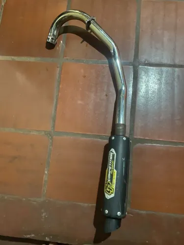 Vendo escapamento da 150 sem detalhes só pega ir usa