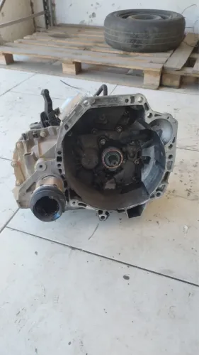 Caixa de marcha manual Sandero logan clio 1.0 3cc