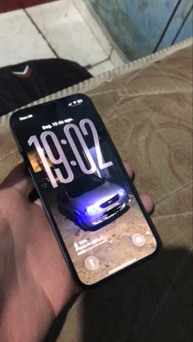 iPhone 13 pra ir logo