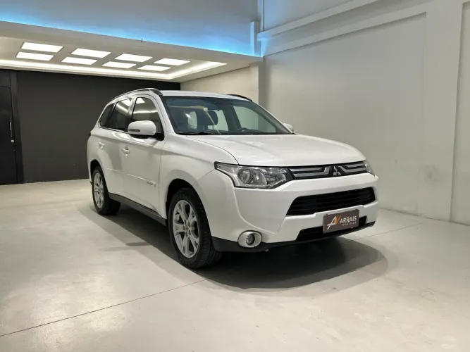 Mitsubishi Outlander 2.0 16V 160cv Aut. 2015