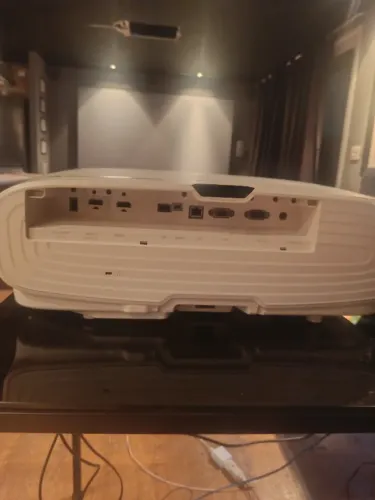 Projetor Epson Home Cinema 5040UB óculos 2 óculos 3D tela fixa de 106 Pol.