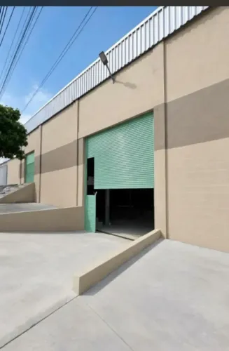 GALPÃO P/ LOCAÇÃO 700 M2 EM VIA PRINCIPAL PRÓX AV TORRES!