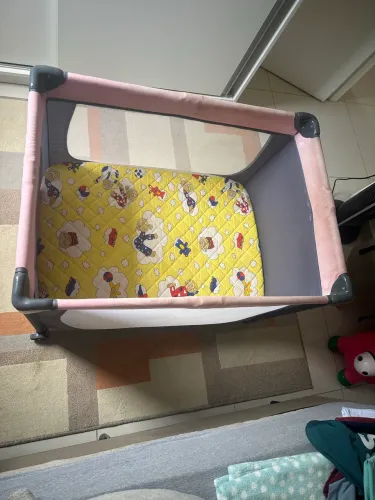 Chiqueirinho berço com colchão 