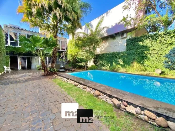 Casa com Estúdio e Piscina | Setor Oeste