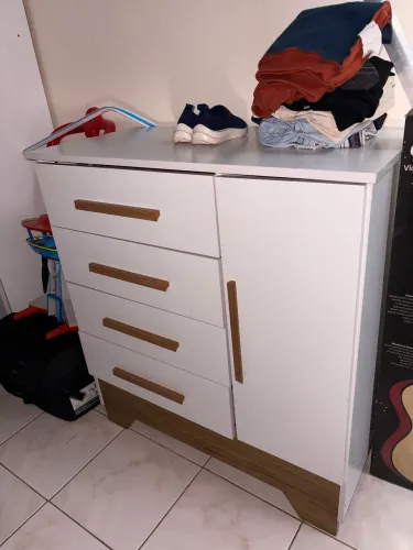Guarda-roupa e cômoda bebê - conjunto