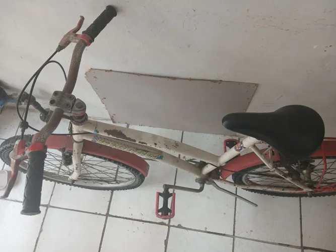Bicicleta para fazer reparos