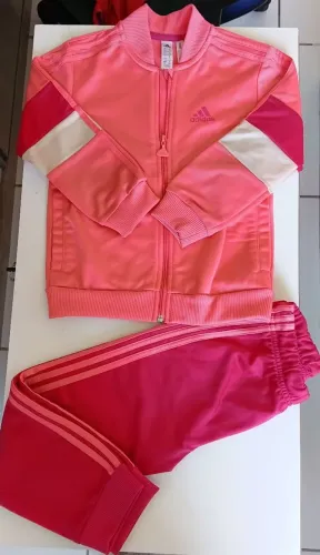 Conjunto Adidas idade 3 a 4 anos