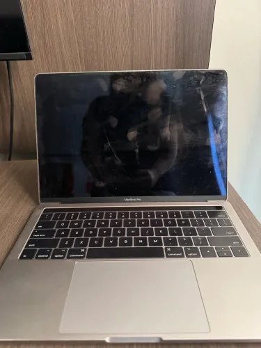 MacBook Pro 2017 - retirada de peças 