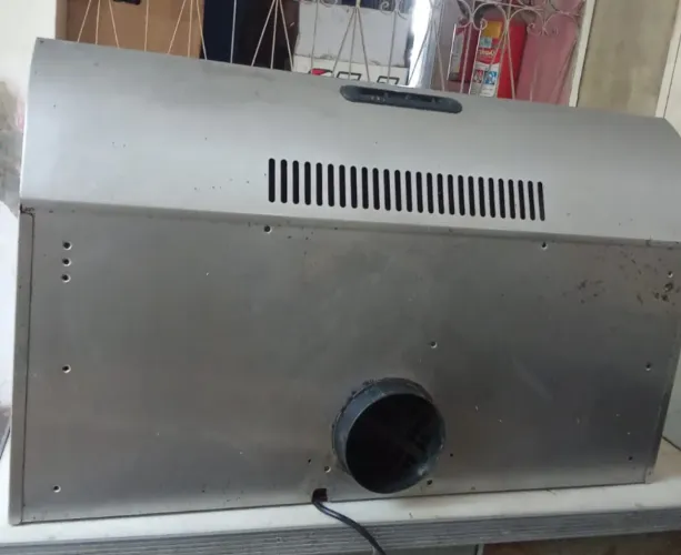 Vendo exaustor p fogão até 6 bocas inox