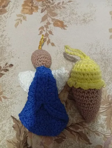 Kit Chaveiros Amigurumi Feitos à Mão - Anjinho e Sorvete