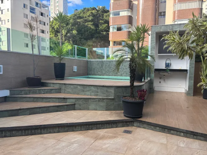 Cobertura reformada, arejada e clara