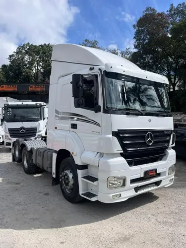 Mb 2544 2011 6x2 Premium