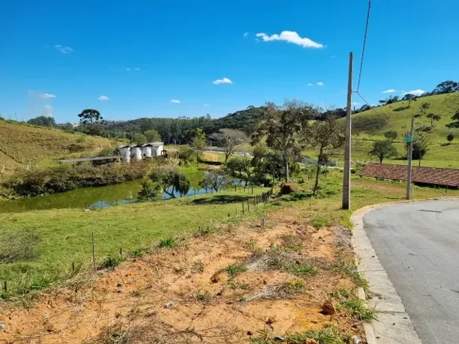 Lote de 342m² no residencial Barbacena com financiamento próprio 