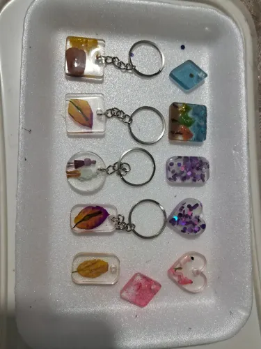 Chaveiros de resina
