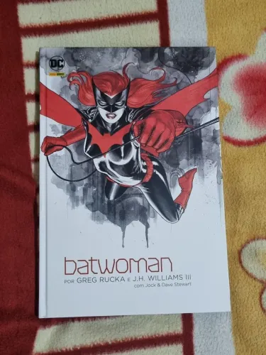 Batwoman por Greg Rucka e JH. Williams III