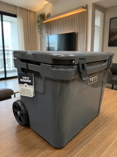 YETI 60 ROADIE WHEELED COOLER