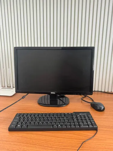 Computador Dell Inspiron i5 + Monitor Dell 21" | 8GB RAM | Completo
