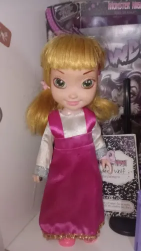 Boneca Marsha e o Urso