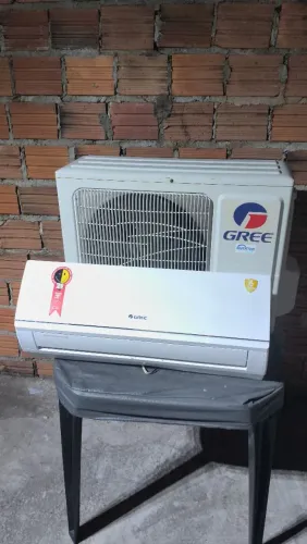 Vendo ar condicionado marca GREE INSTALADO !!!!