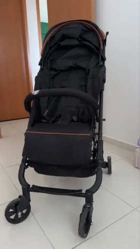 Carrinho de bebê portátil