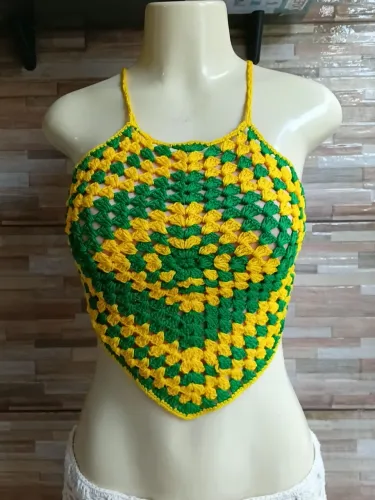 Cropped de crochê do Brasil tamanho P/M 