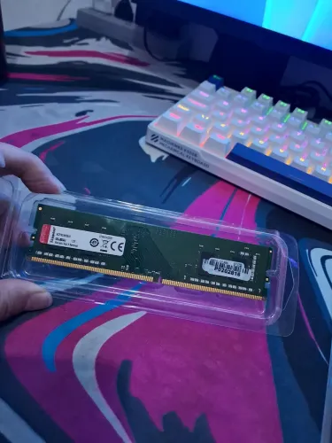 Kit 2x Memória RAM Kingston DDR4 4GB