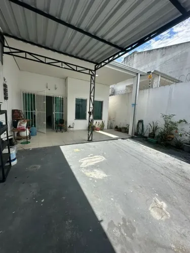 Parque Dez com 3 Quartos | Quintal | Locação | Via Pública px do Baratão da Carne
