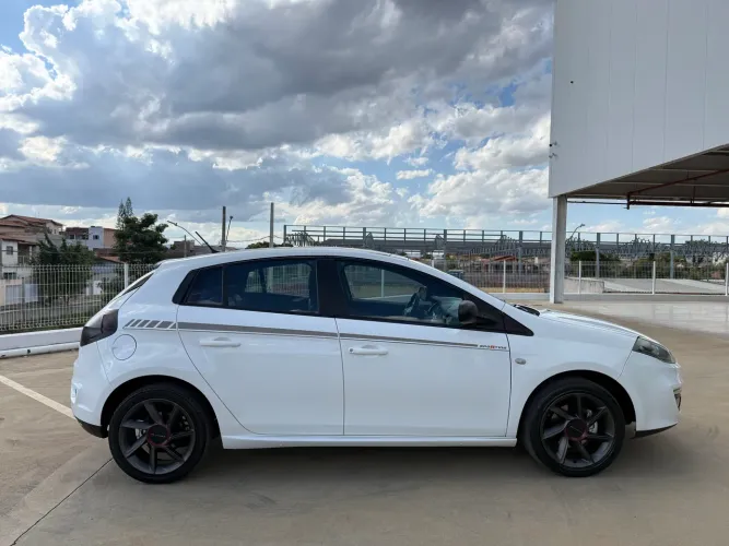 Fiat Bravo Sporting 1.8 Flex 16V 5P 2016