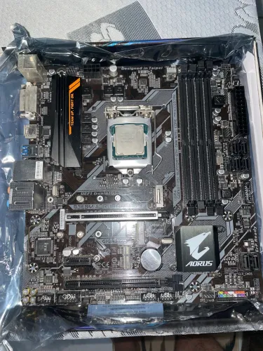 PLACA MAE B360m AORUS GAMING 3 + i5 9400f