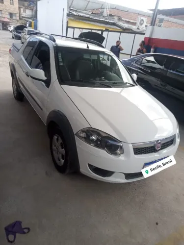 Fiat Strada Trekking 1.6 16V Flex CD 2014