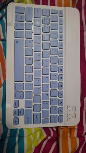 Vendo teclado Bluetooth azul para tablet