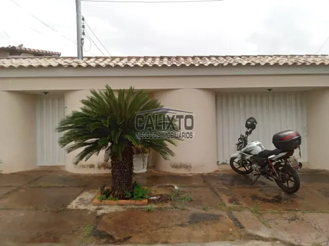 CASA CONDOMÍNIO BAIRRO JARDIM HOLANDA
