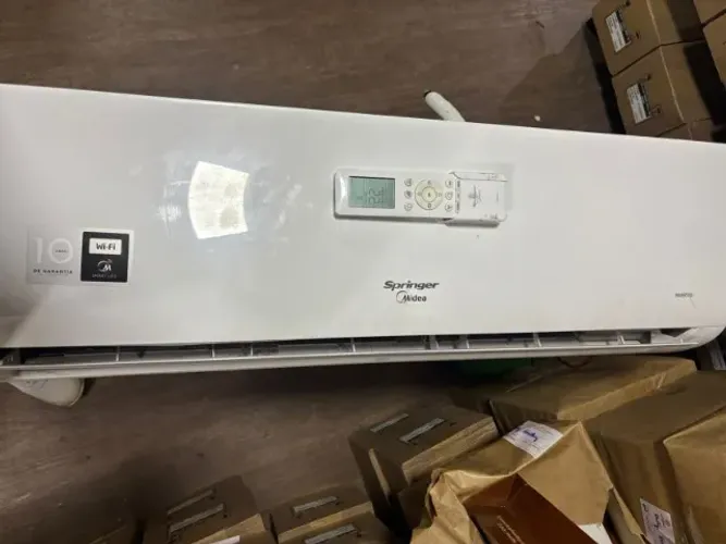AR CONDICIONADO SPRINGER MIDEA INVERTER 18000 BTUS (MUITO NOVO)
