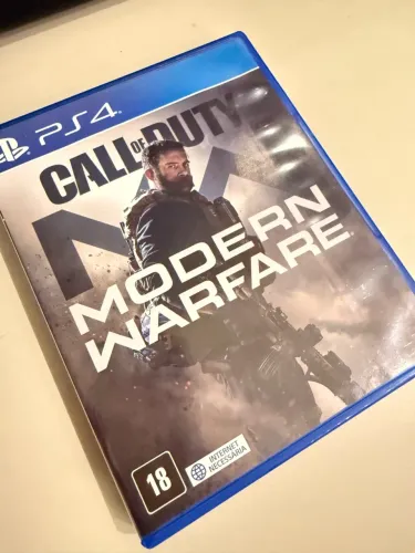 Vendo call of duty modern warfare ps4