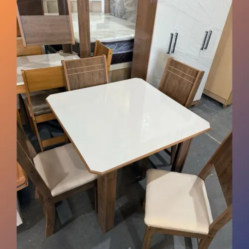 Mesa com 4 cadeiras - pronta entrega