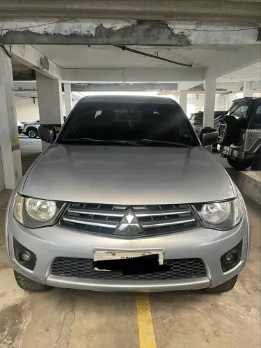Mitsubishi L200 Triton HLS 2.4 Flex 16V CD Mec. 2015