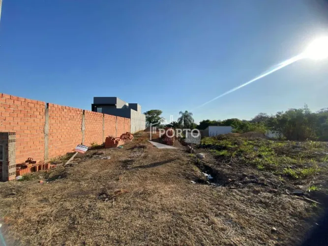 Terreno à venda no bairro Vale do Sol em Piracicaba.