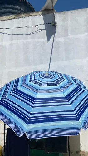 Guarda sol grande com base aspirar para enterrar na areia